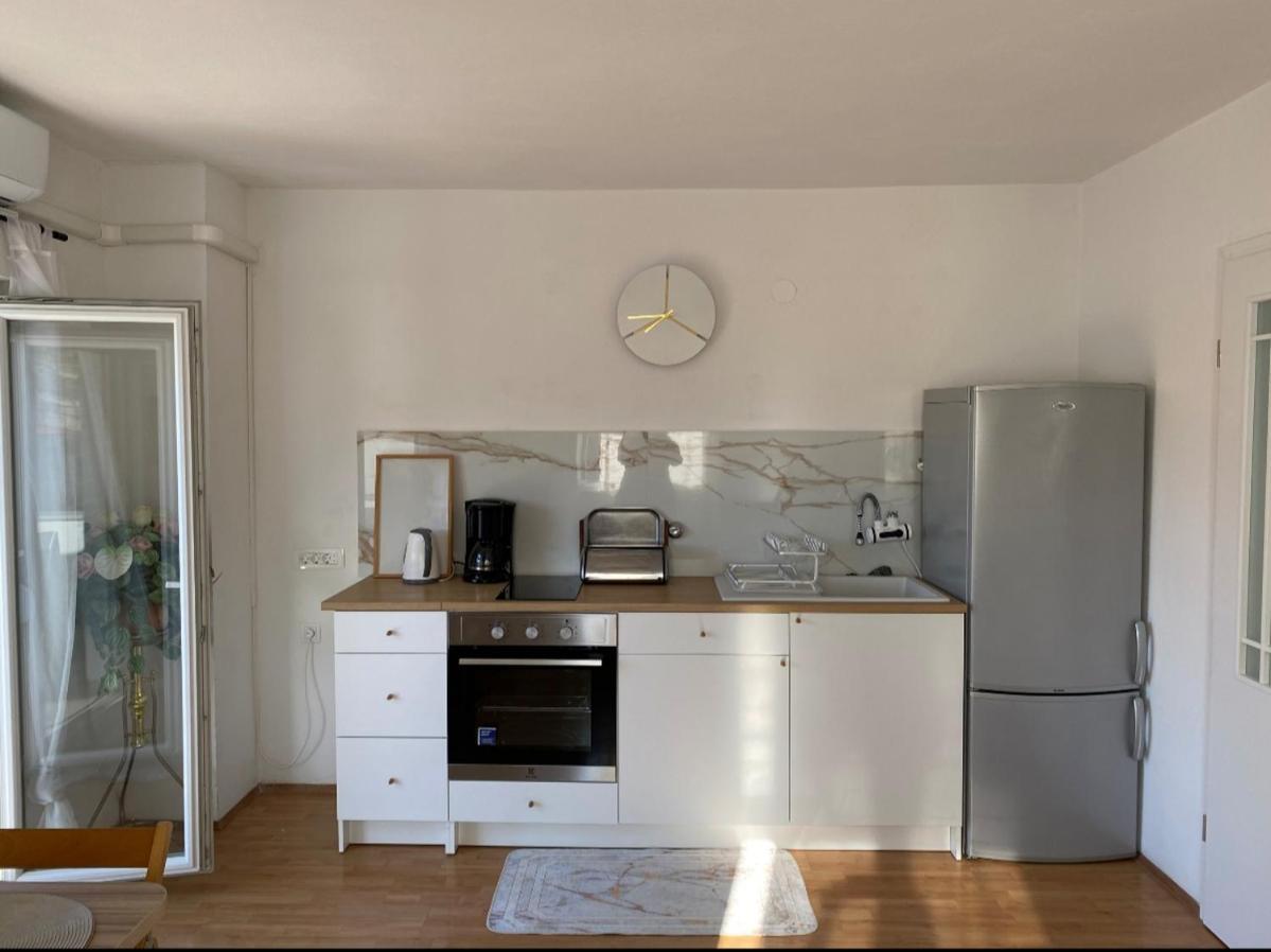 Apartment Remi, Penthouse With Balcony, Free Parking Marina Exterior photo