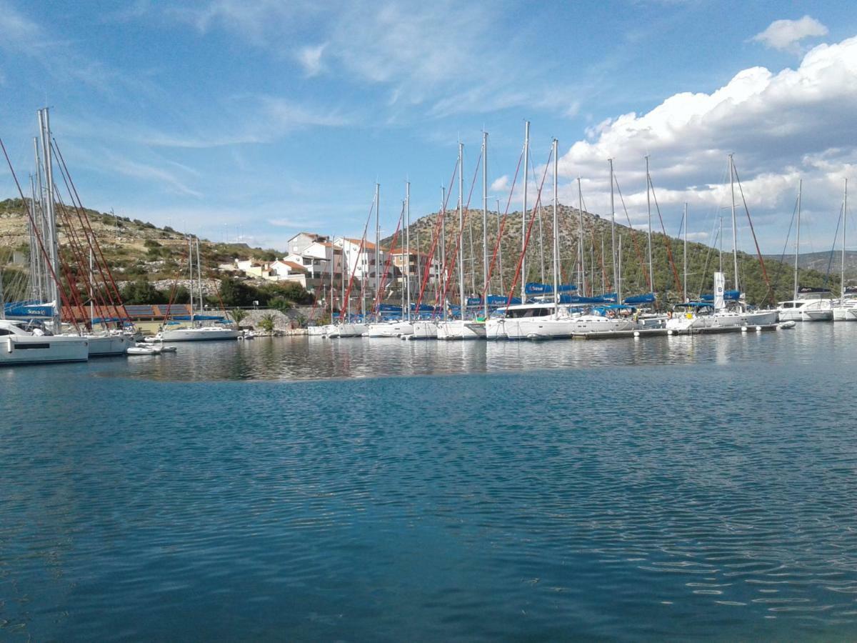 Apartment Remi, Penthouse With Balcony, Free Parking Marina Exterior photo